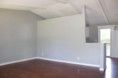 4877 Warminster Dr, Columbus, OH 43232 - photo 3