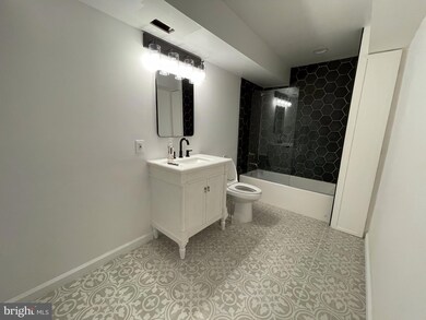 22146 Winter Lake Ct, Ashburn, VA 20148 - photo 7