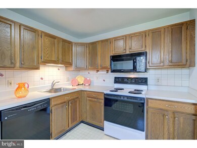 3201 Danbury Ct unit 199, Yardley, PA 19067 - photo 5
