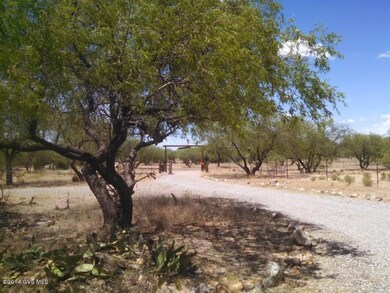 Front area to Gate