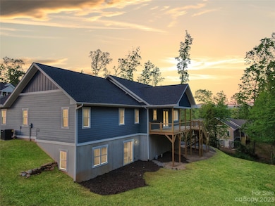 100 Jonathan Ln, Hendersonville, NC 28792 - photo 3