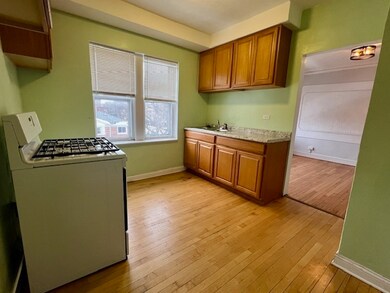 2249 W Touhy Ave unit 3, Chicago, IL 60645 - photo 7
