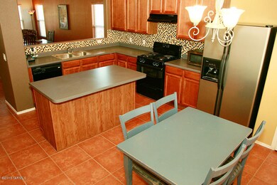 KITCHEN (2)