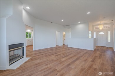 642 E Pioneer Loop, La Center, WA 98629 - photo 7