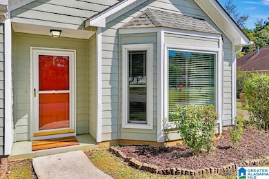 8372 Cahaba Crossing Cir, Leeds, AL 35094 - photo 4