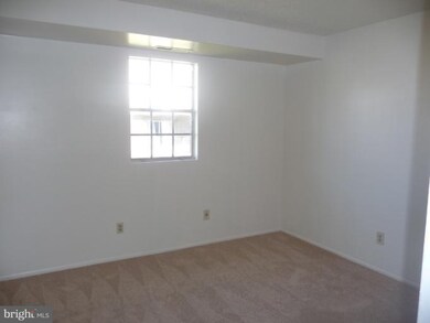 11921 Tarragon Rd unit J, Reisterstown, MD 21136 - photo 7