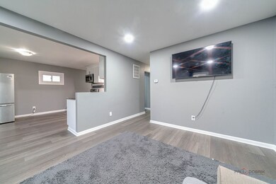 unlisted-address, Zion, IL 60099 - photo 4