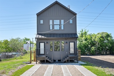 216 E 37th St unit 2, Houston, TX 77018 - photo 2