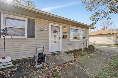 3024 Tremont Rd, Evansville, IN 47710 - photo 2