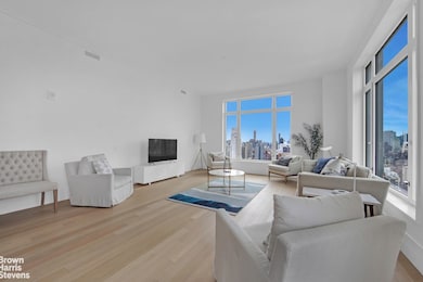200 E 83rd St unit 30-B, New York, NY 10028 - photo 3