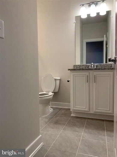 13333 Launders St, Herndon, VA 20171 - photo 4