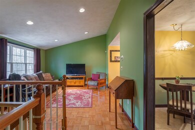 18 Wedgewood Dr, Londonderry, NH 03053 - photo 3