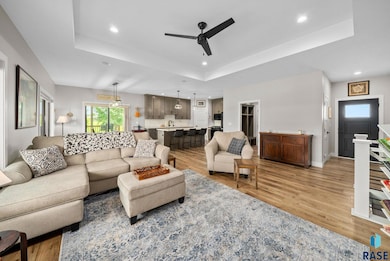 2820 E Daybreak Cir, Brandon, SD 57005 - photo 7