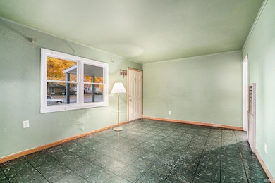 205 N Riverside Blvd, Goshen, IN 46526 - photo 4