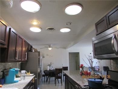 26178 Champagne Cir, Hemet, CA 92544 - photo 7