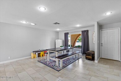 02-Dining Room