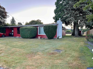 1090 SE 3rd Ave, Mill City, OR 97360 - photo 2