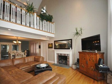 7 Coggeshall Cir, Middletown, RI 02842 - photo 4