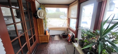 923 W Pine St, Rawlins, WY 82301 - photo 5