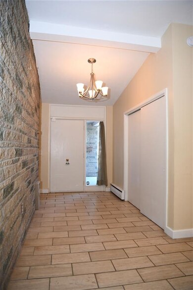 121 Crestview Rd, Manchester, NH 03104 - photo 2