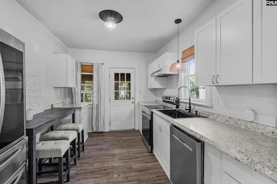 618 Hampton St, Camden, SC 29020 - photo 6