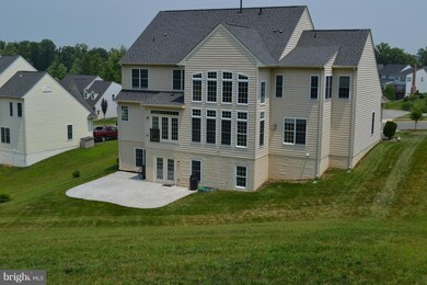 18483 Kerill Rd, Triangle, VA 22172 - photo 2