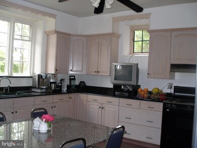 111 Greenleigh Ct, Merchantville, NJ 08109 - photo 5