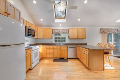 5 Durgin Dr, Newton, NH 03858 - photo 3