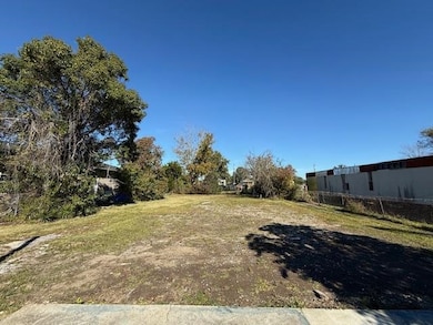 2620 Isaac St, Houma, LA 70363 - photo 2