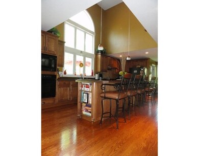 127 Campbell St, Rutland, MA 01543 - photo 2