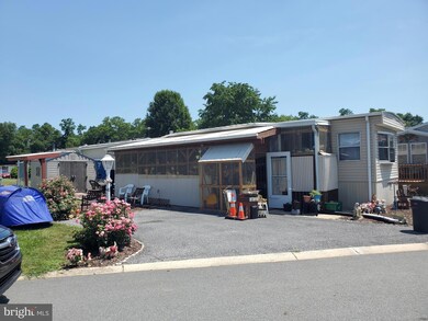 48 Boxwood Blvd, Columbia, PA 17512 - photo 2