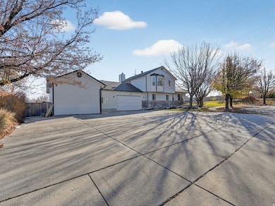 8983 S 3860 W, West Jordan, UT 84088 - photo 2