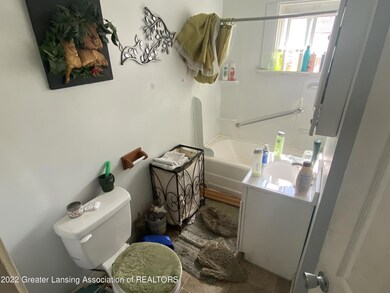 405 E Hodge Ave, Lansing, MI 48910 - photo 7