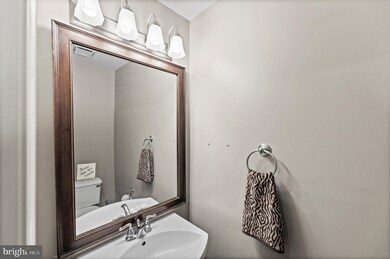 11321 Morning Gate Dr, Rockville, MD 20852 - photo 5