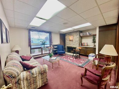 1231 Keokuk St, Lincoln, IL 62656 - photo 5