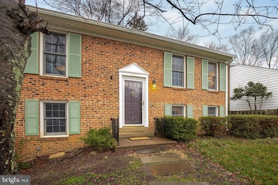 1906 Sword Ln, Alexandria, VA 22308 - photo 5