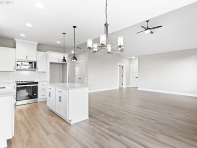 2239 E Otter Loop unit 59, La Center, WA 98629 - photo 6