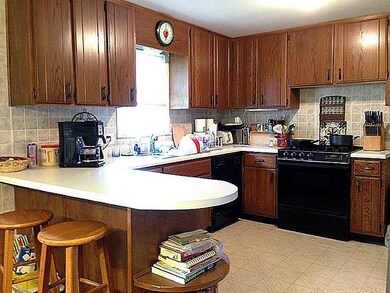 2903 Fairlawn Dr, Columbus, IN 47203 - photo 3