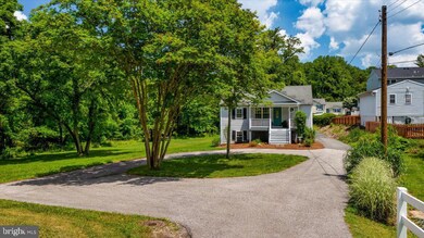 10692 Scaggsville Rd, Laurel, MD 20723 - photo 3