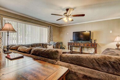 105-LivingRoom