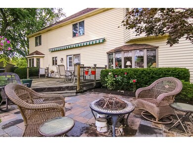 7134 Timber Ln, Olmsted Falls, OH 44138 - photo 3