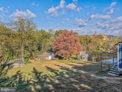 49 Maggie's Ln, Berkeley Springs, WV 25411 - photo 5