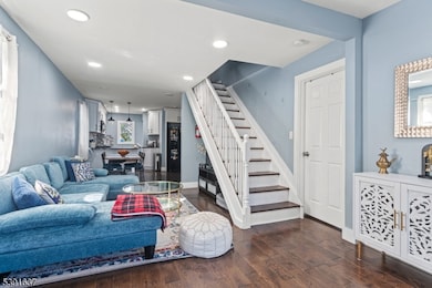 247 E 7th Ave, Roselle, NJ 07203 - photo 2