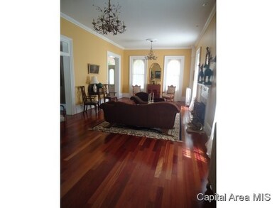 412 E Illini St, Virginia, IL 62691 - photo 2