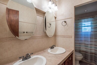 Upstairs Full Bath