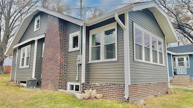 1220 1st Ave E, Newton, IA 50208 - photo 2