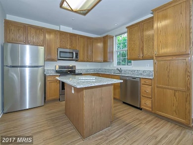 20808 Ireland Ct, Germantown, MD 20874 - photo 7