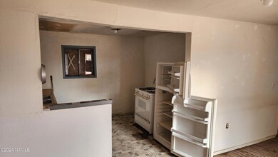 900 E First St, Winslow, AZ 86047 - photo 7
