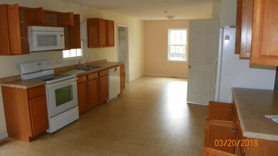 812 Littlejohn Ave, Jacksonville, NC 28546 - photo 5