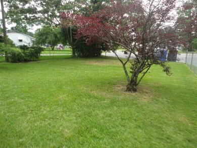 113 Gary Ct, Jacksonville, NC 28546 - photo 3